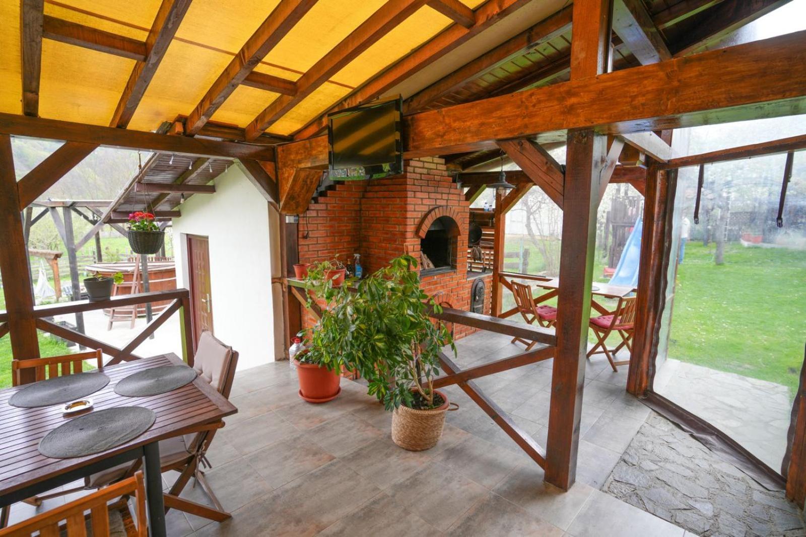 Vila Passiflora Dragoslavele Exterior photo