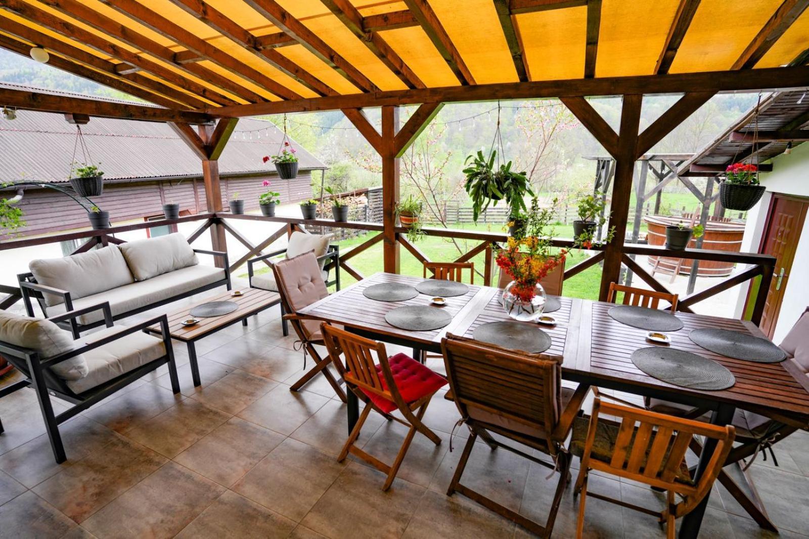 Vila Passiflora Dragoslavele Exterior photo